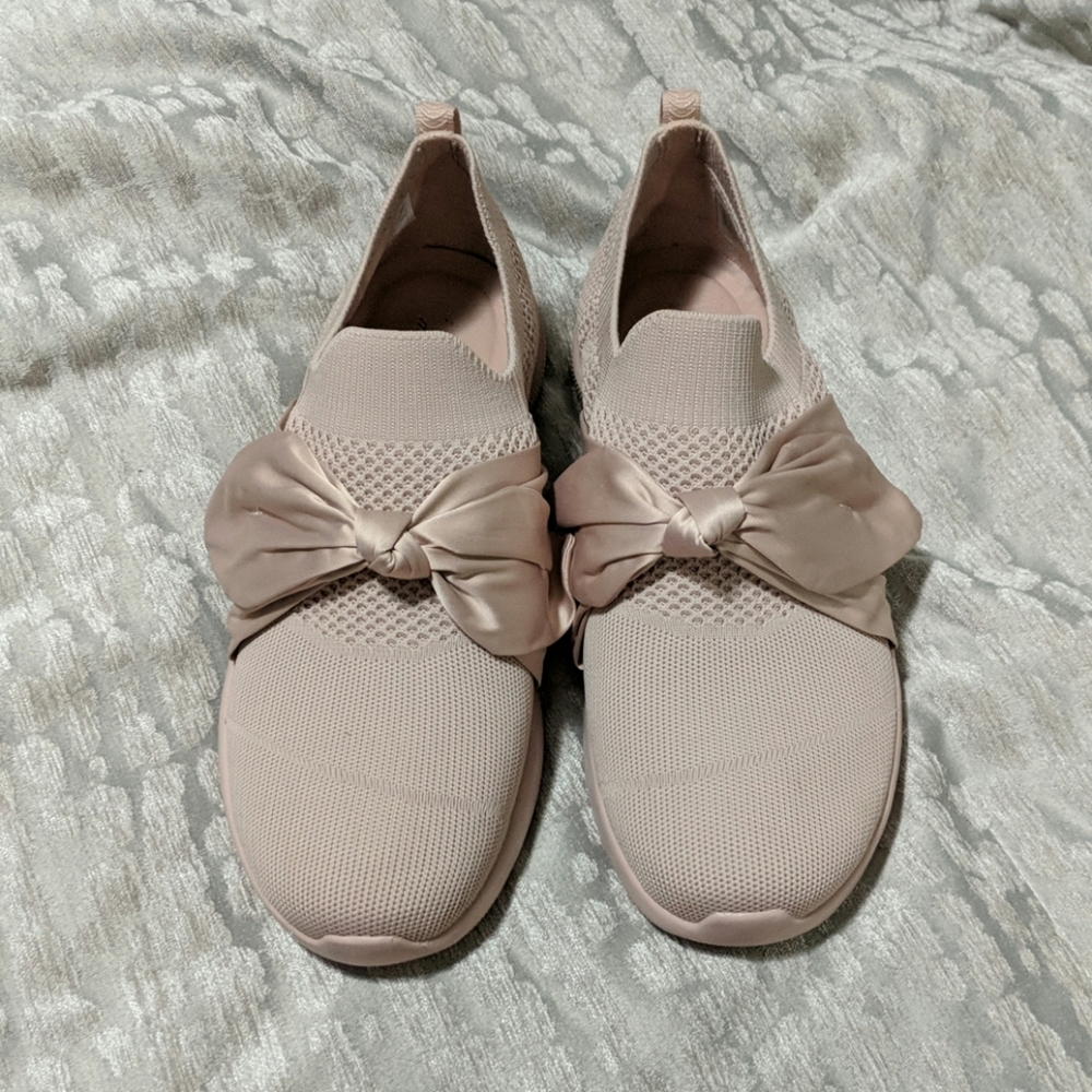 Size 10 Skechers Bob's Squad 2 Bow Beauty